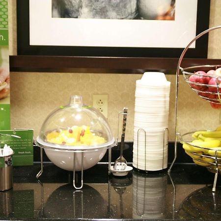 Hampton Inn Топика Ресторант снимка
