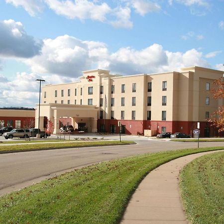 Hampton Inn Топика Екстериор снимка