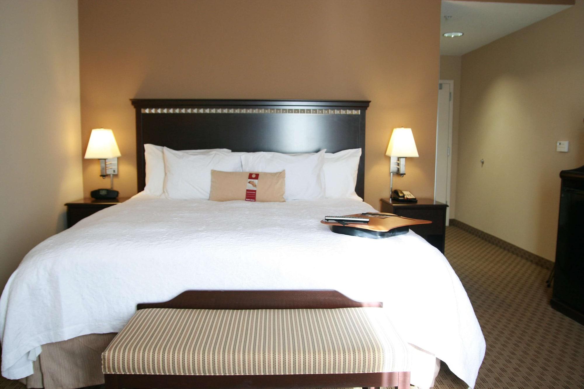 Hampton Inn Топика Екстериор снимка