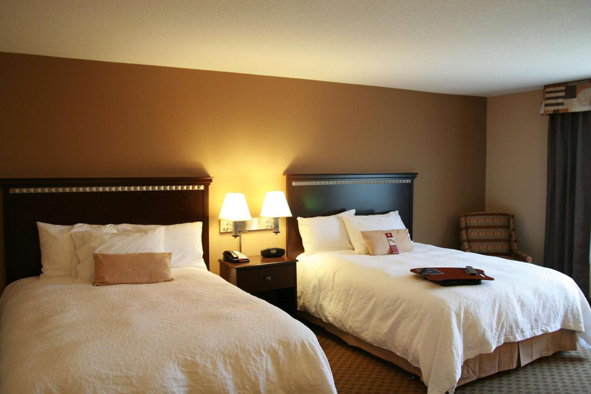 Hampton Inn Топика Екстериор снимка