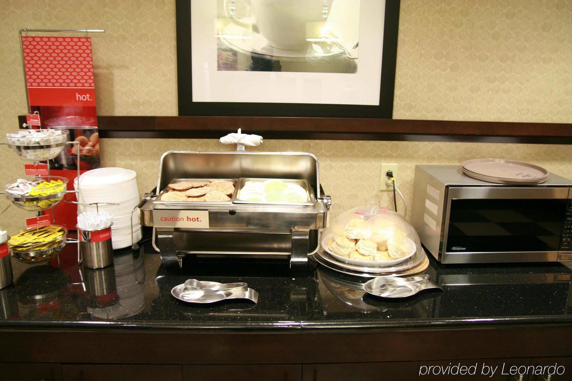 Hampton Inn Топика Екстериор снимка